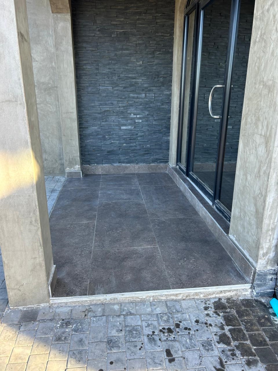 6 Bedroom Property for Sale in Gonubie North Eastern Cape